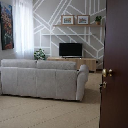 Appartamento A Verona E Parcheggio Nella Proprieta 外观 照片