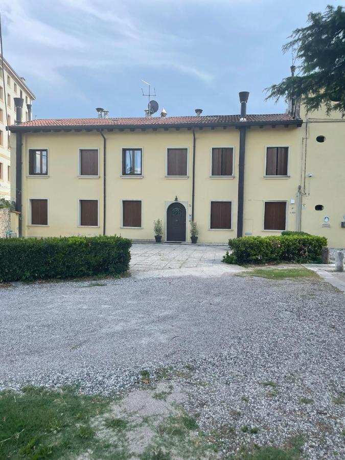 Appartamento A Verona E Parcheggio Nella Proprieta 外观 照片